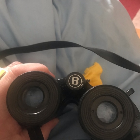 Bushnell binoculars - Picture 5 of 10